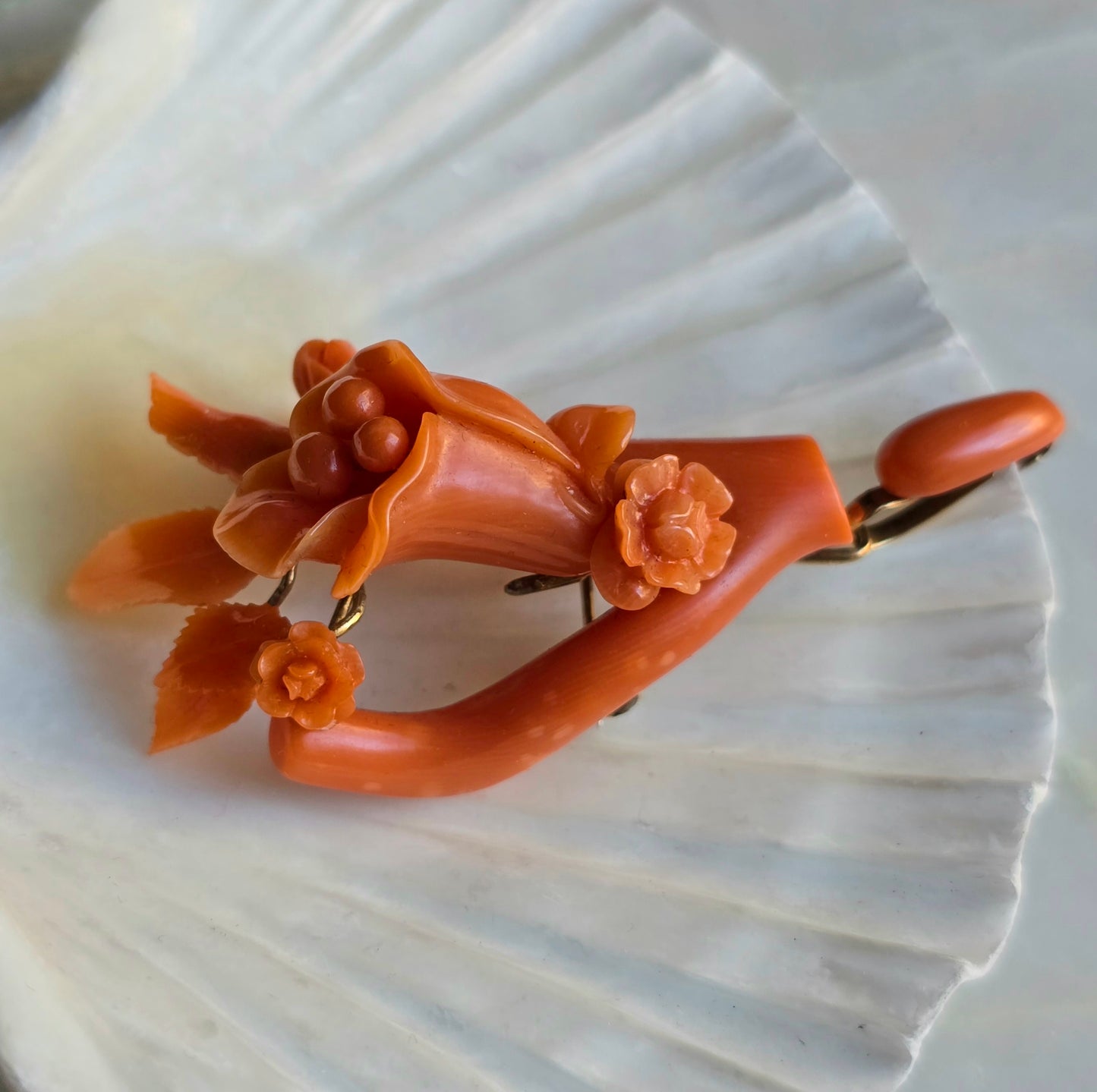 Antique Carved Coral Calla Lily Pin/Pendant