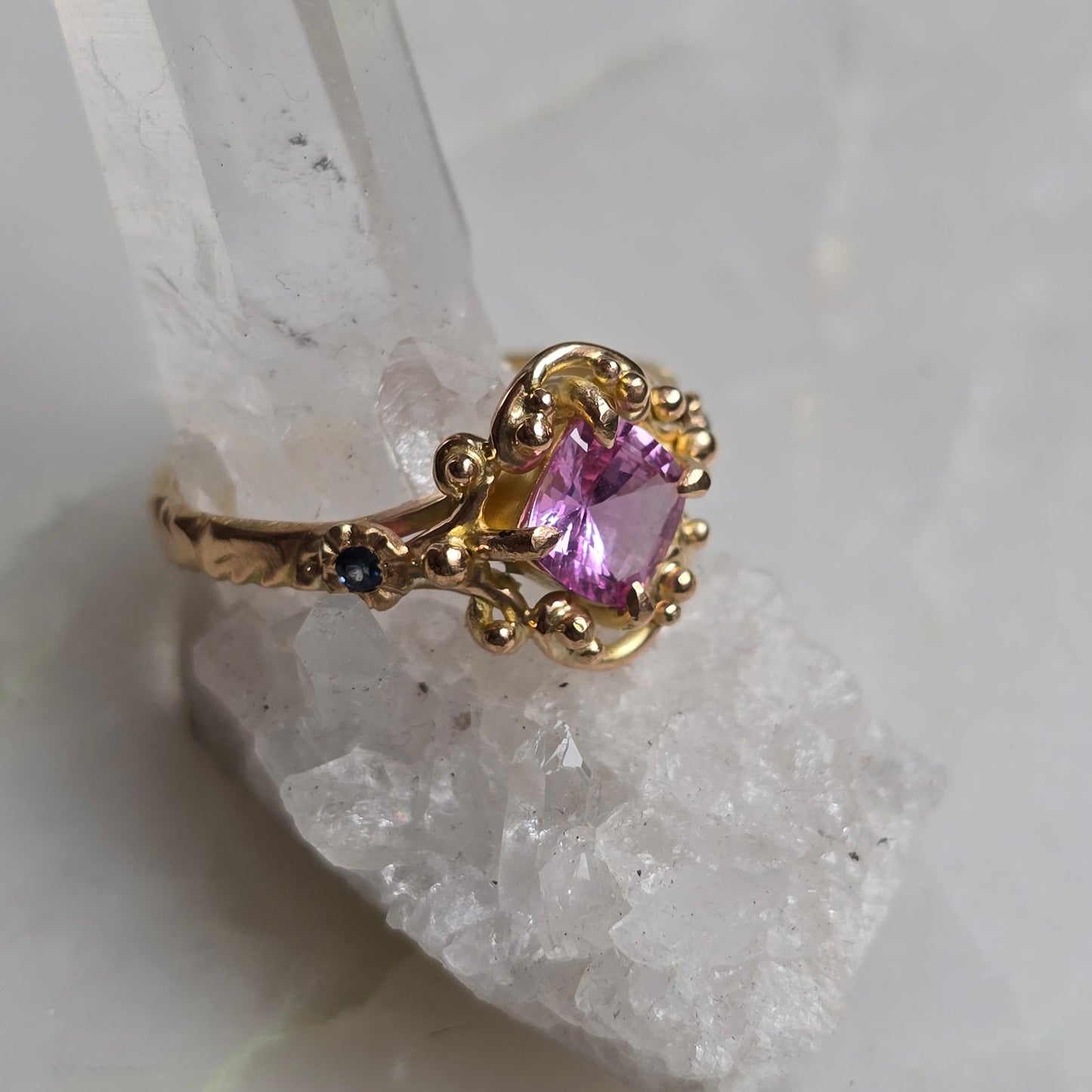 Contessa Color Change Pink/Lilac and Blue Sapphire Princess Ring in 18k Peach Gold