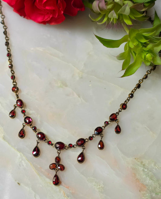 Antique Late Victorian/Edwardian Bohemian Garnet Necklace