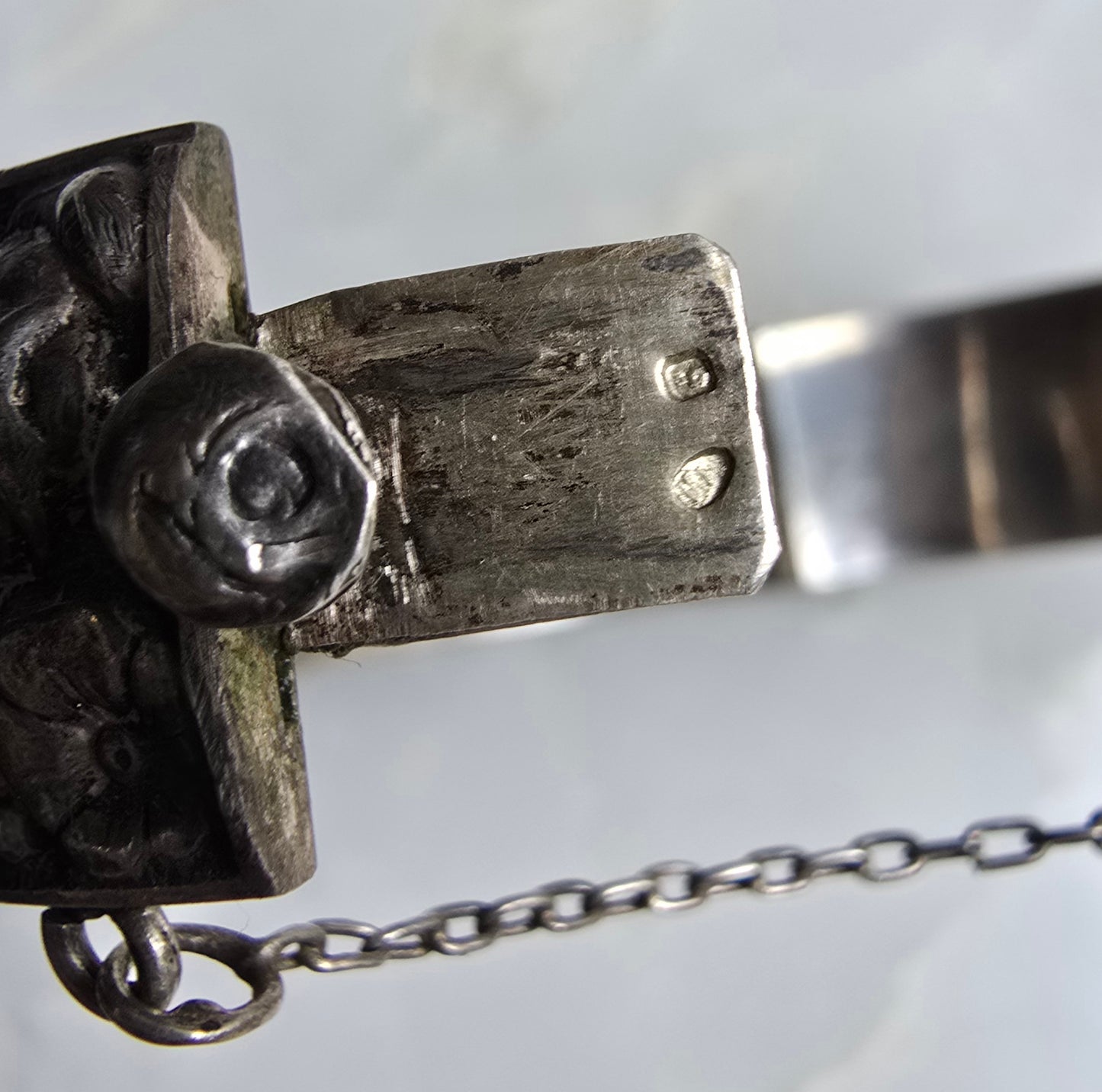 Vintage 1940s Portuguese Silver Repousse Bangle