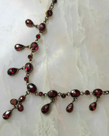 Antique Late Victorian/Edwardian Bohemian Garnet Necklace
